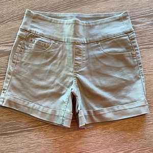Woman’s Shorts